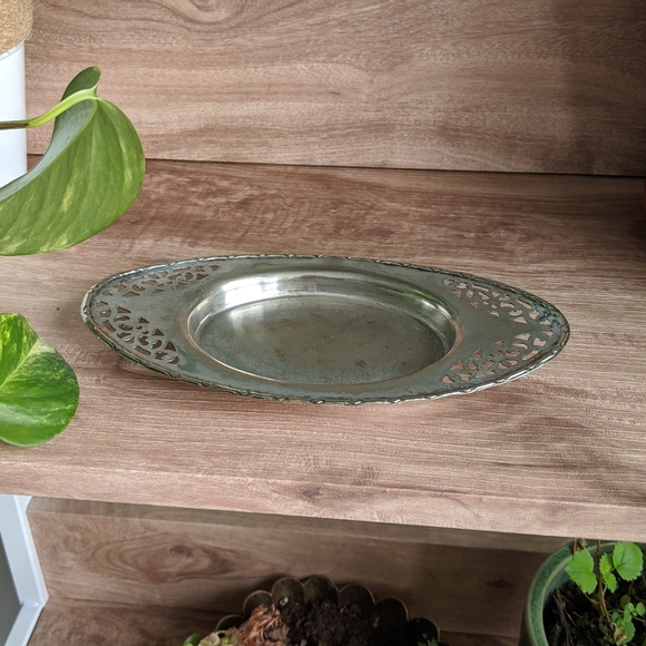 1940s Sheffield Electroplated Silver Tray - Picture 2 of 10